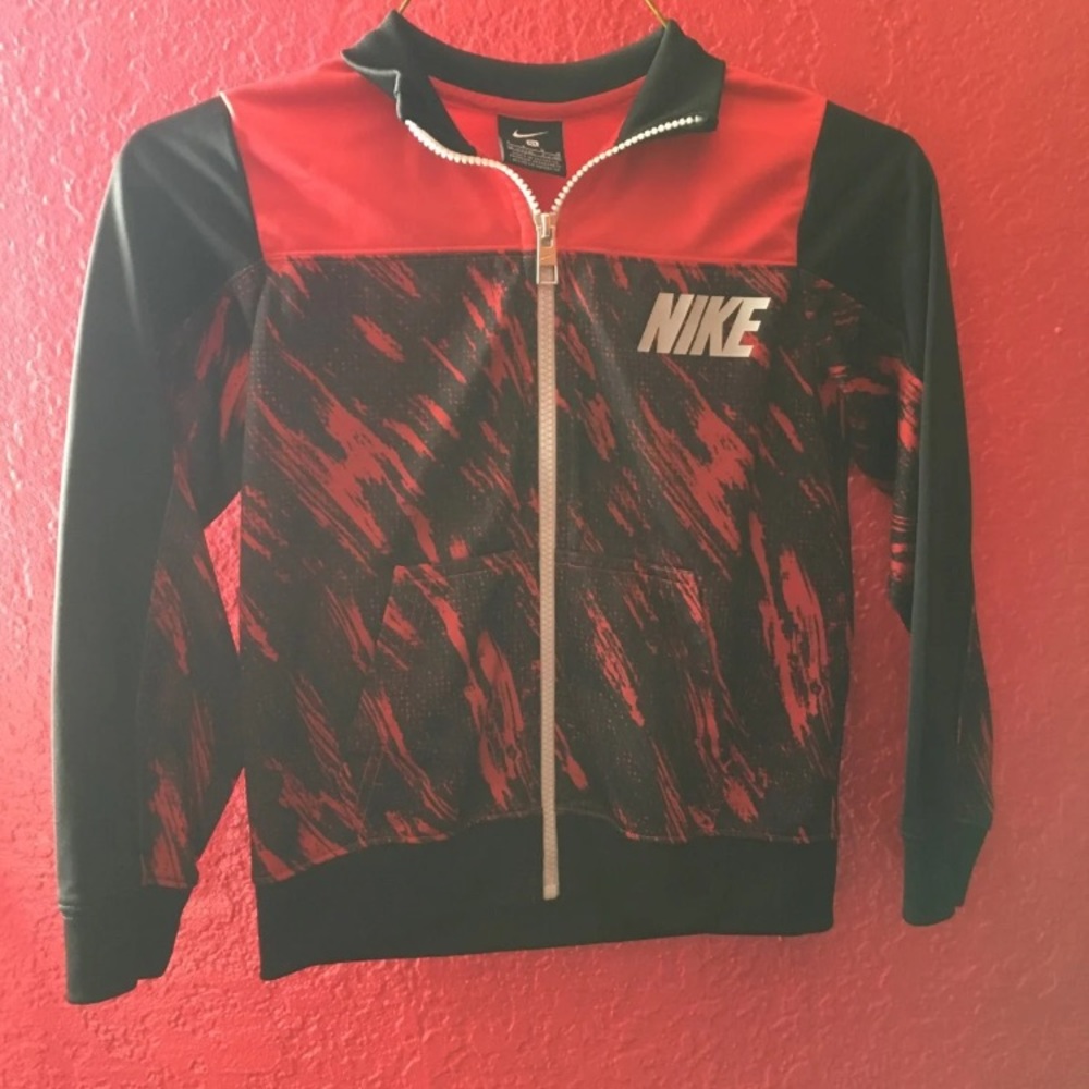 Boys Nike zip up